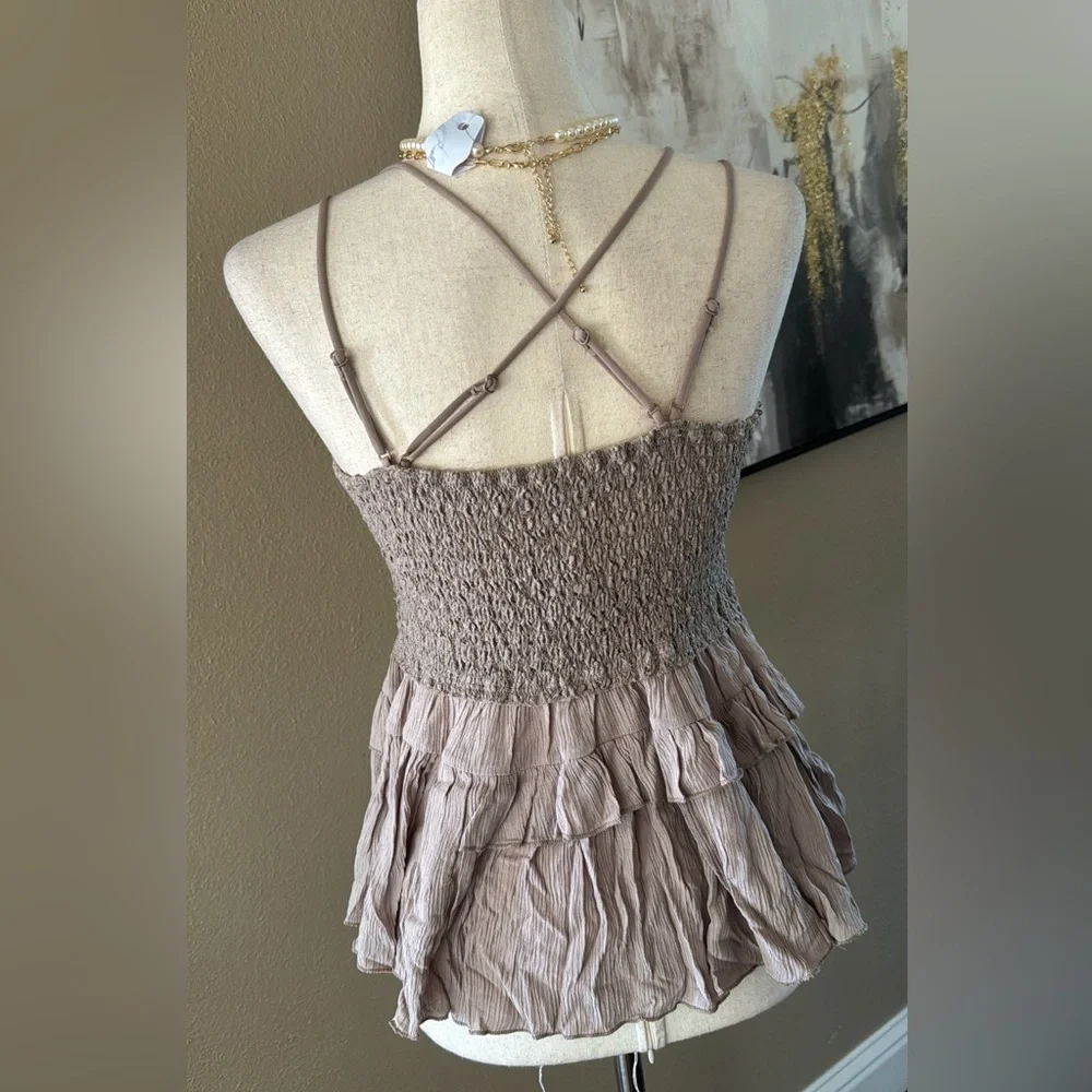 Lace peplum crochet cami top in mocha - Picture 5 of 7